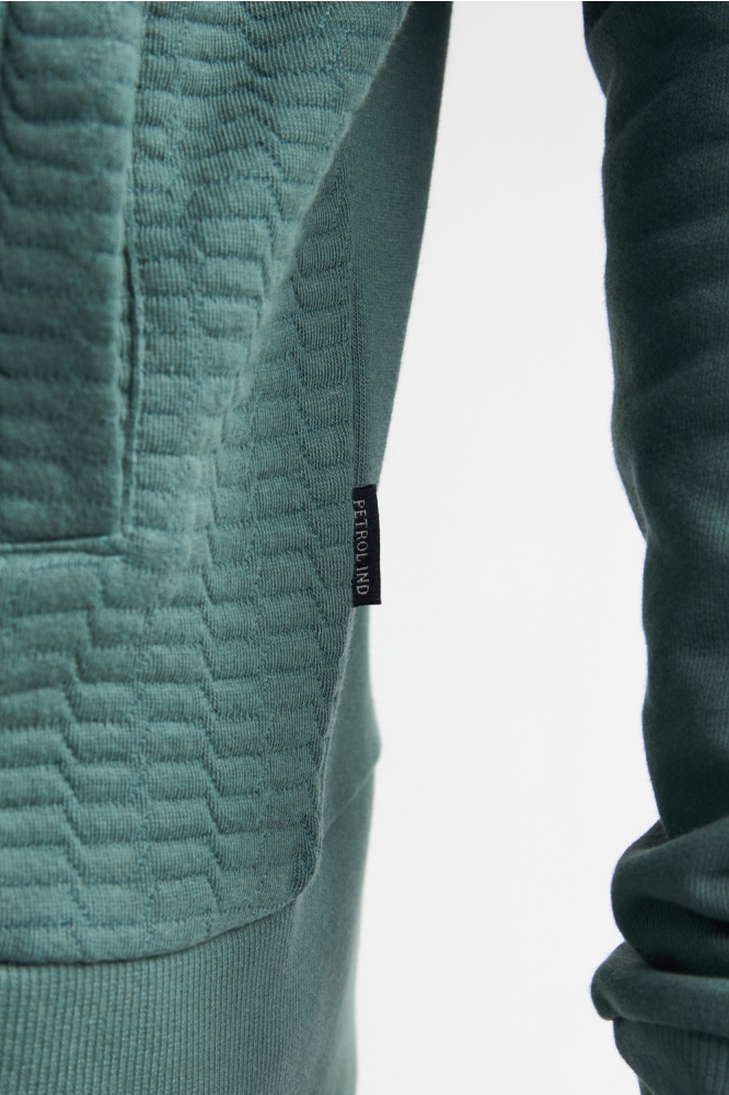 Petrol Industries groene heren vest | Close up