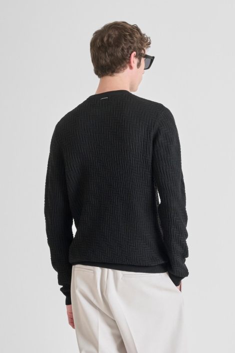 Antony Morato zwarte heren trui | Model achteraanzicht