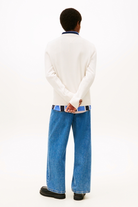 Tommy Jeans witte heren trui | Model