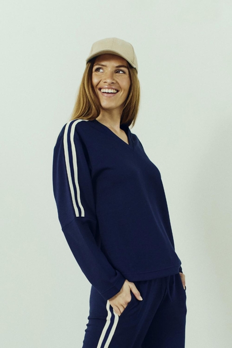 Freequent blauwe dames sweater | Model zijaanzicht
