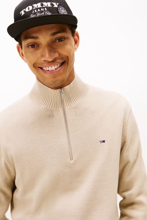 Tommy Jeans zand heren trui | Close up
