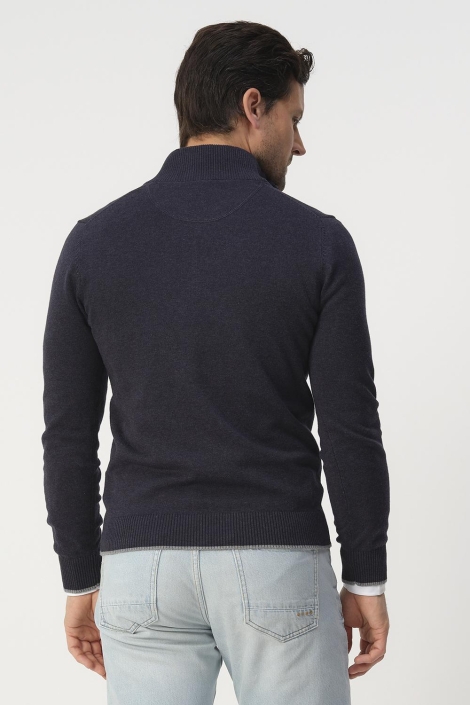 Campbell blauwe heren trui | Model achteraanzicht