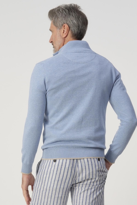 Campbell blauwe heren trui | Model achteraanzicht