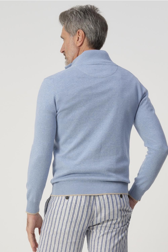 Campbell blauwe heren trui | Model achteraanzicht