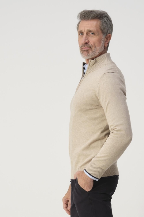 Campbell beige heren trui | Model zijaanzicht