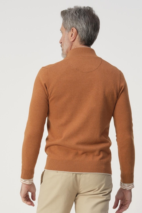 Campbell oranje heren trui | Model achteraanzicht