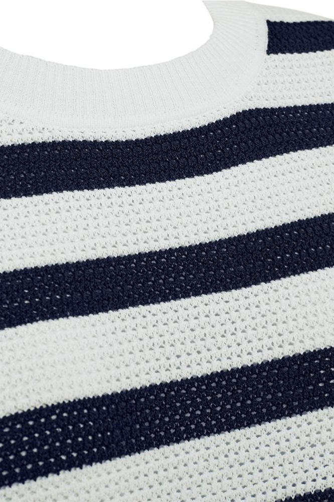 Freequent witte dames trui | Close up