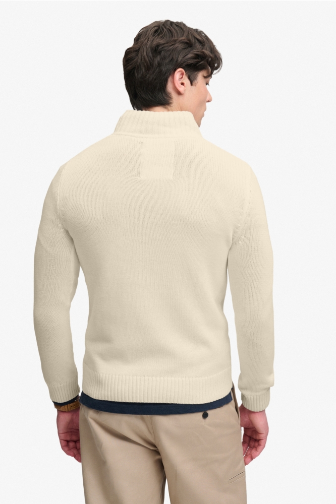 Superdry beige heren trui | Model achteraanzicht