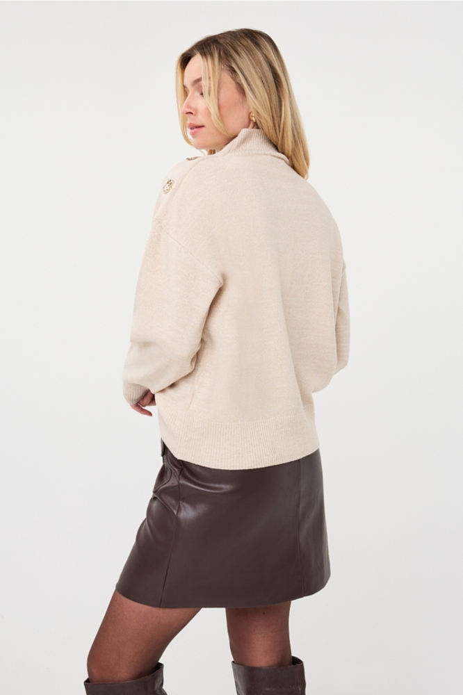 EsQualo beige dames trui | Model achteraanzicht