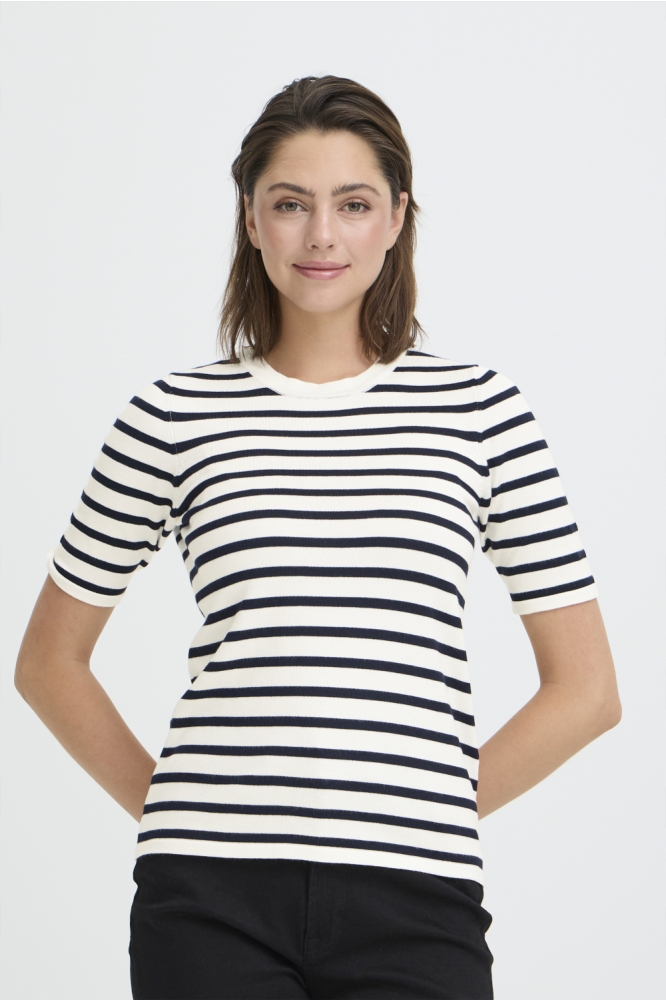 Ichi witte dames t-shirt | Model vooraanzicht