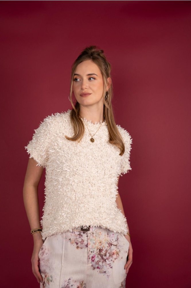 I-coni-K ecru dames trui | Model vooraanzicht