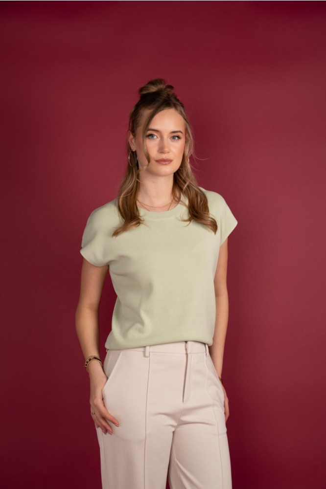 I-coni-K groene dames trui | Model vooraanzicht