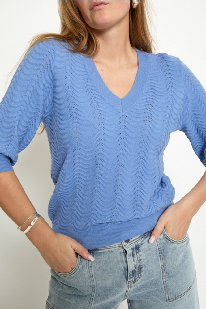 Peppercorn blauwe dames trui | Model vooraanzicht