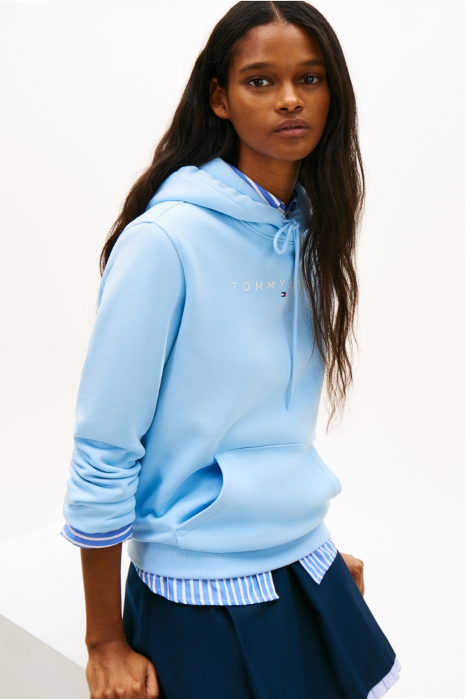 Tommy Jeans blauwe dames sweater | Model vooraanzicht