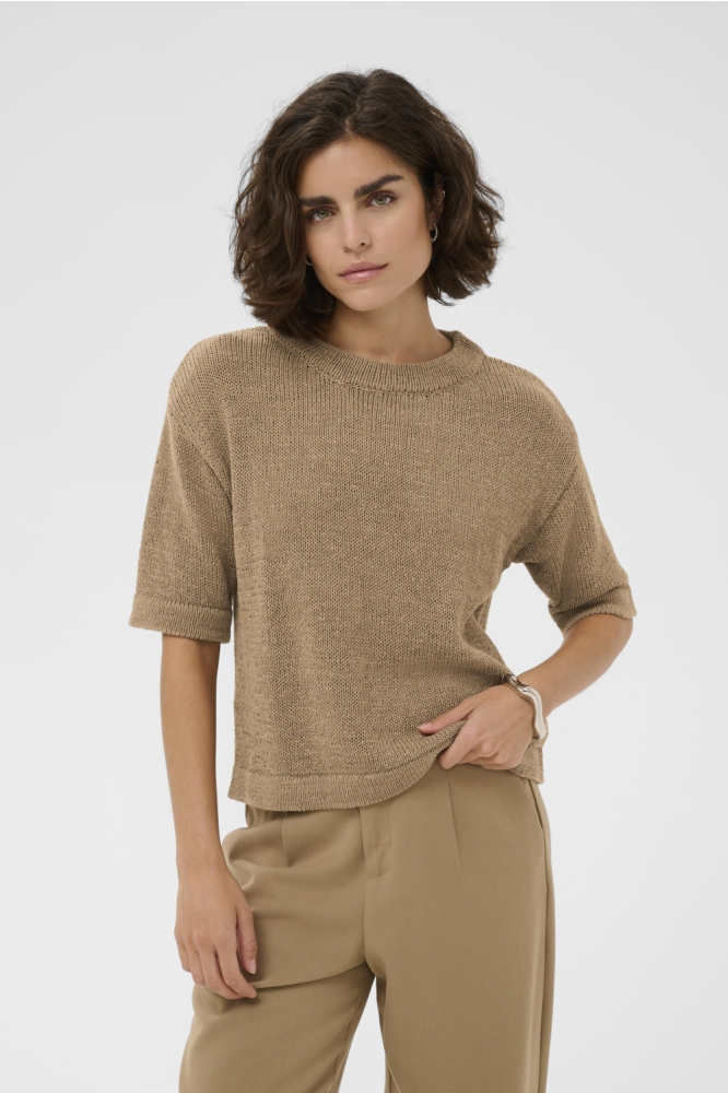 Kaffe taupe dames t-shirt | Model vooraanzicht