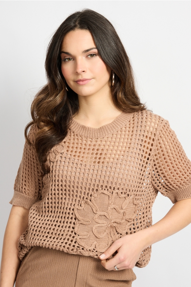 C&S The Label taupe dames trui | Model vooraanzicht