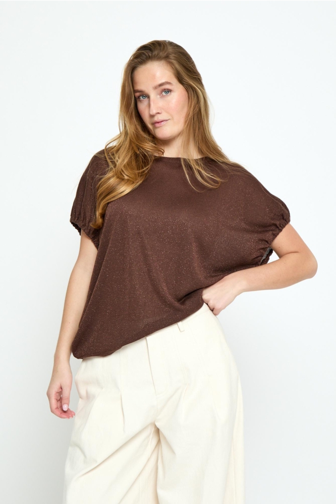 Minus bruine dames trui | Model vooraanzicht