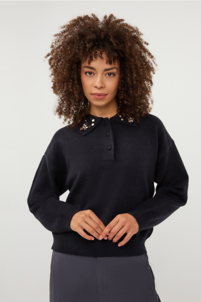 EsQualo zwarte dames trui | Model vooraanzicht