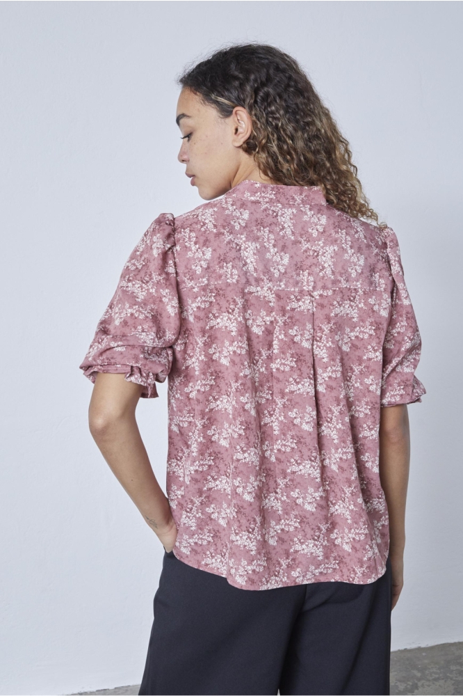 SisterS point roze dames blouse | Model achteraanzicht