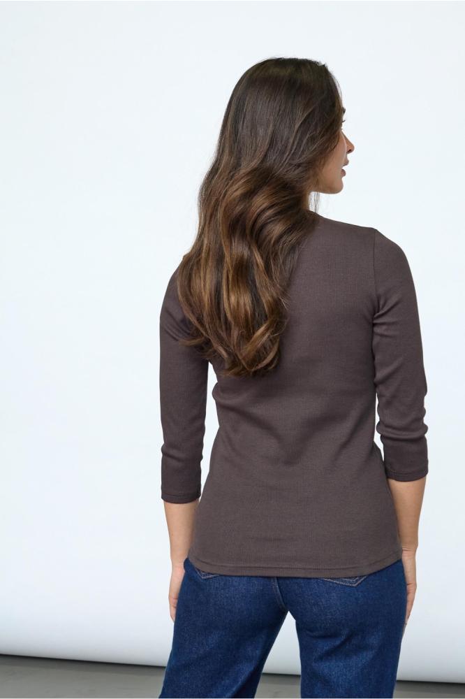 SisterS point bruine dames t-shirt | Model achteraanzicht