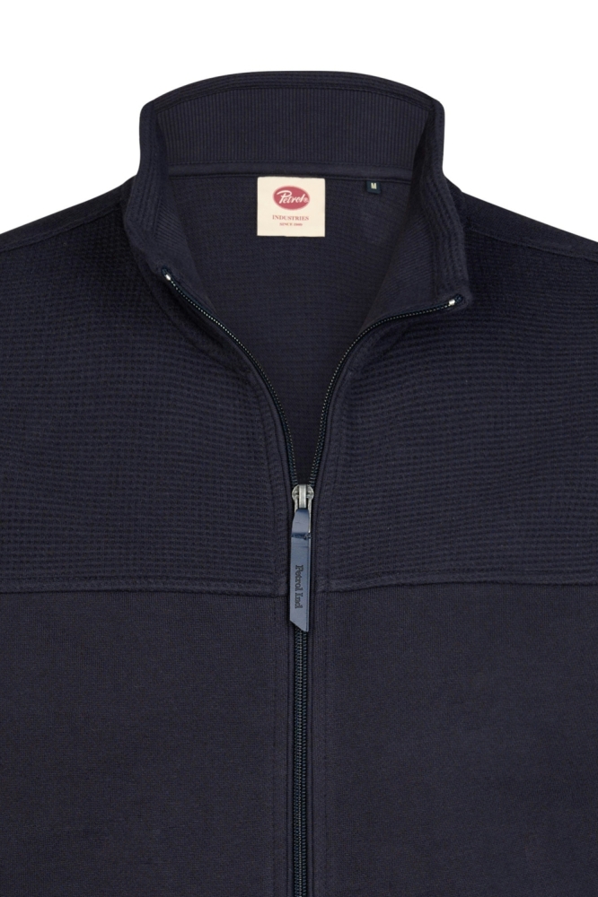 Petrol Industries blauwe heren vest | Close up