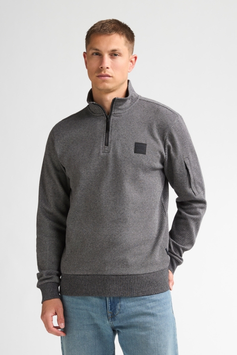 Petrol Industries zwarte heren sweater | Model vooraanzicht