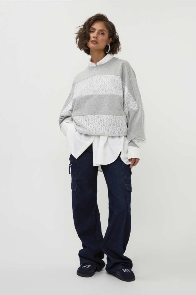 Studio Amaya grijze dames sweater | Model