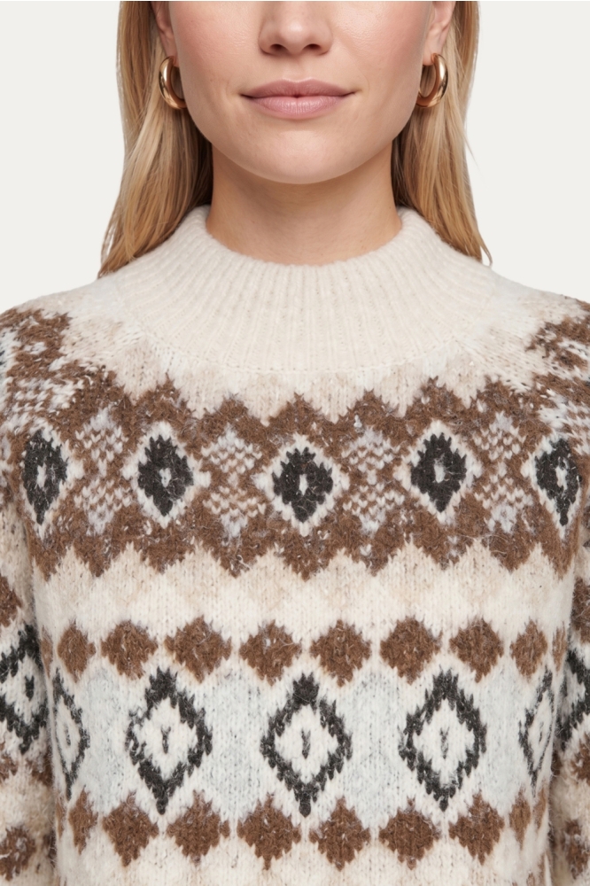 C&S The Label zand dames trui | Close up