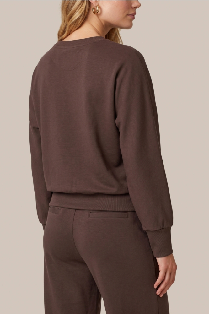 C&S The Label bruine dames sweater | Model achteraanzicht