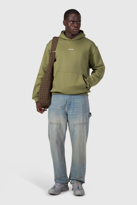 Pure Path groene heren sweater | Model vooraanzicht