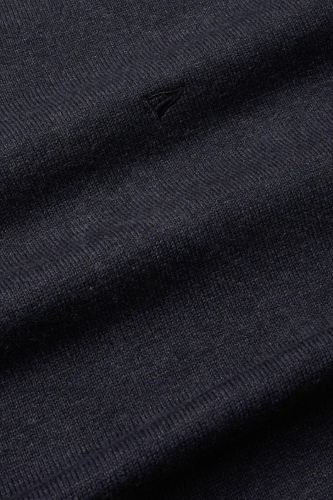 Campbell blauwe heren trui | Close up