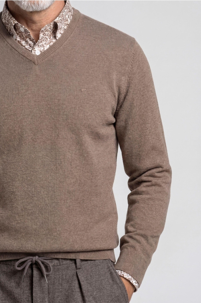 Campbell camel heren trui | Close up