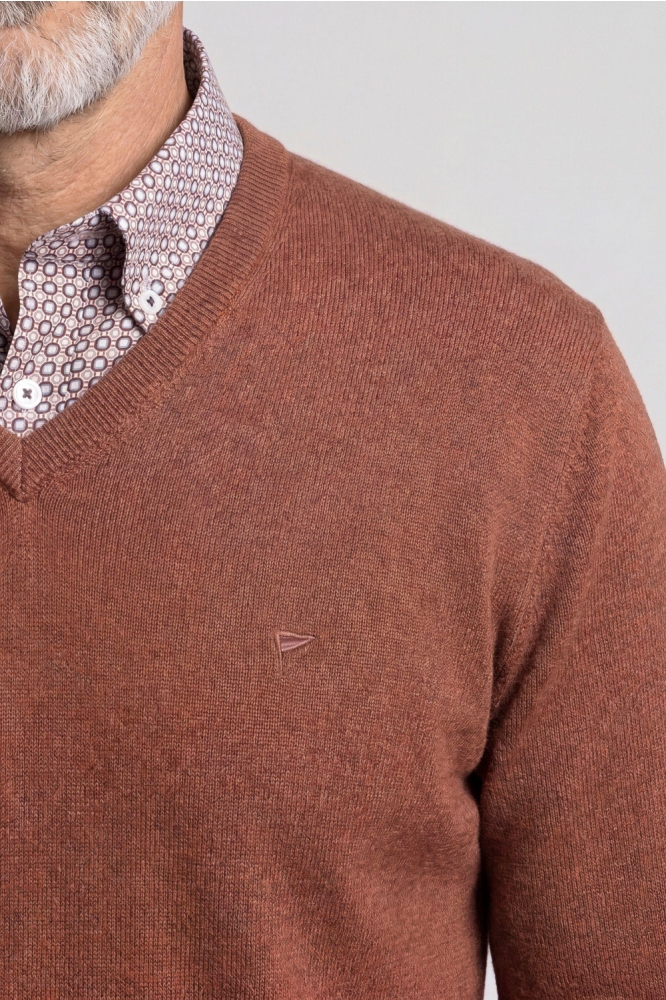 Campbell cognac heren trui | Close up