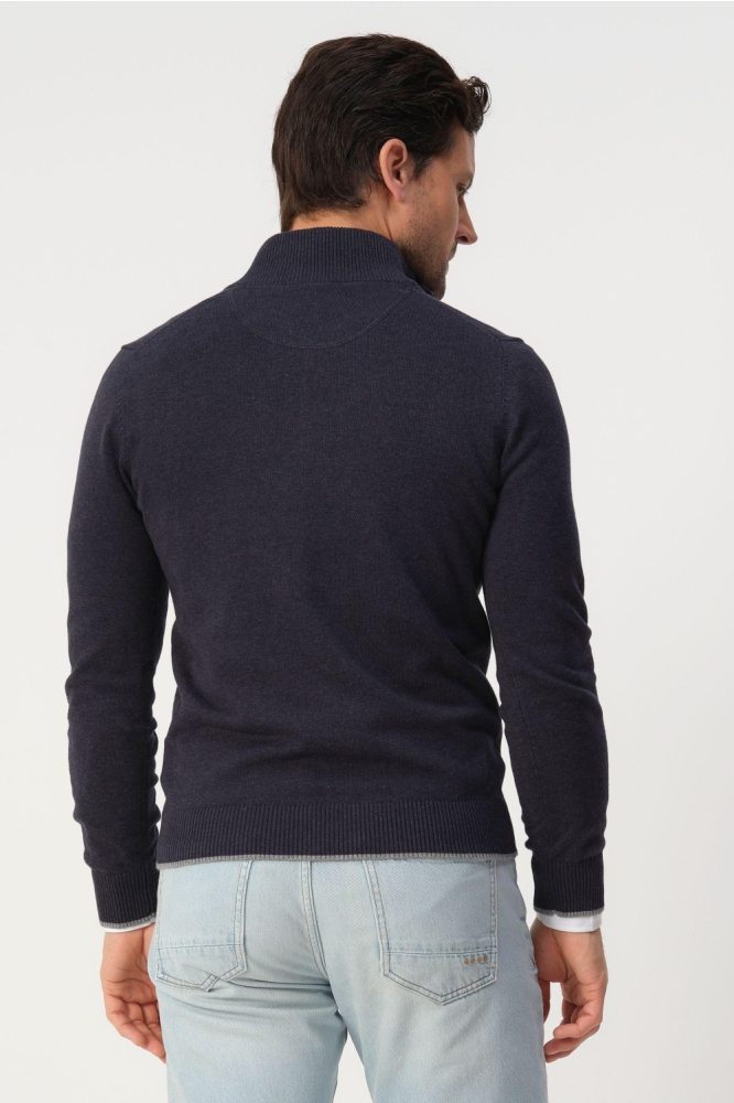 Campbell blauwe heren trui | Model achteraanzicht