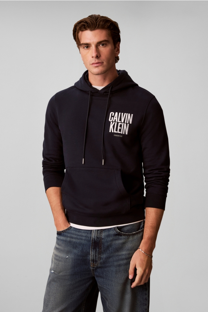 Calvin Klein blauwe heren sweater | Model vooraanzicht