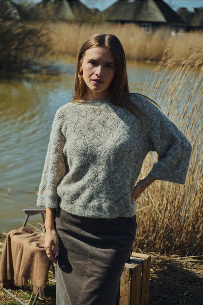 Freequent beige dames trui | Sfeerbeeld, In situatie