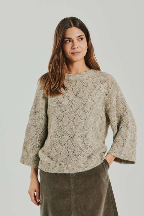 Freequent beige dames trui | Model vooraanzicht