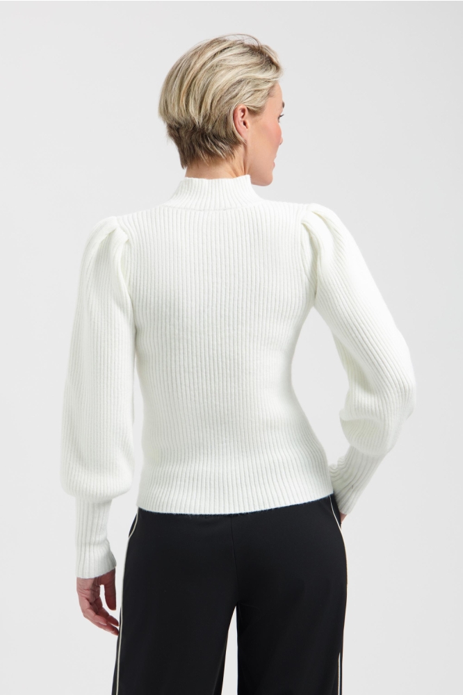Lady Day beige dames trui | Model achteraanzicht