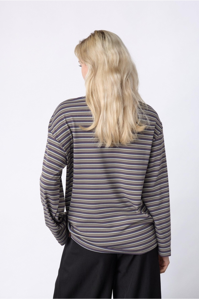 SisterS point groene dames t-shirt | Model achteraanzicht