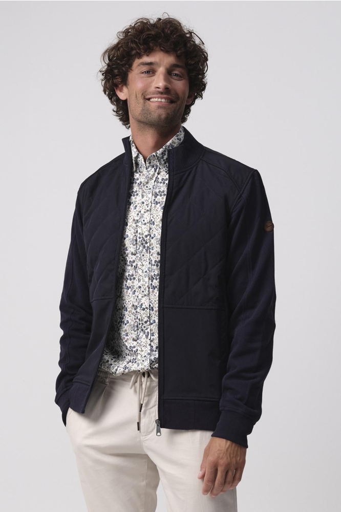 Campbell blauwe heren vest | Model vooraanzicht