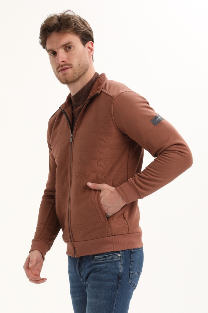 Gabbiano bruine heren vest | Model zijaanzicht