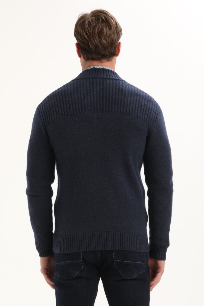 Gabbiano blauwe heren vest | Model achteraanzicht