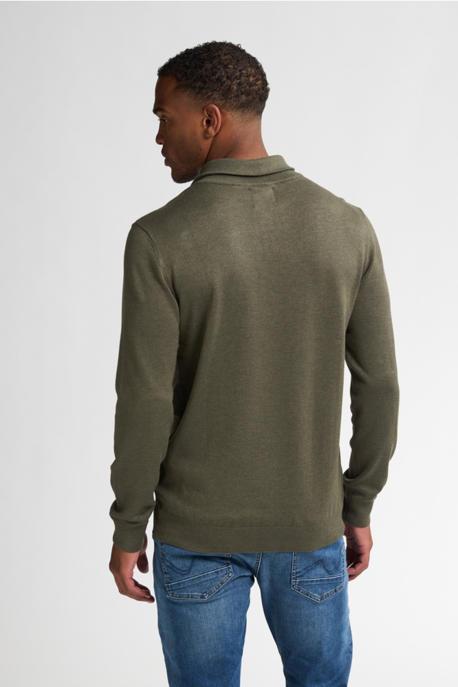 Petrol Industries groene heren trui | Model achteraanzicht