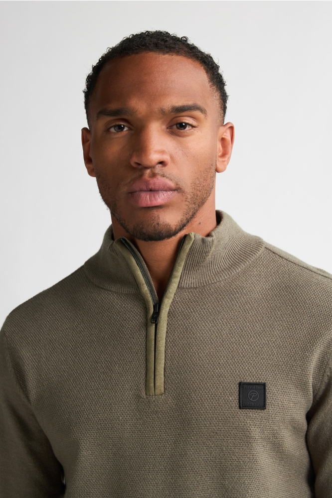 Petrol Industries groene heren trui | Close up