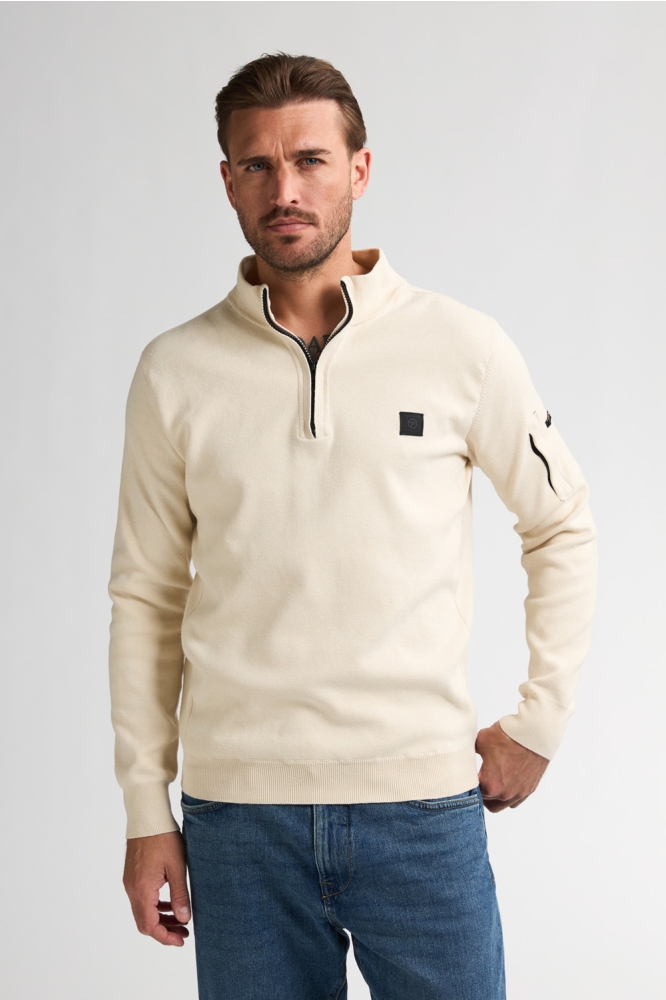Petrol Industries beige heren trui | Model vooraanzicht