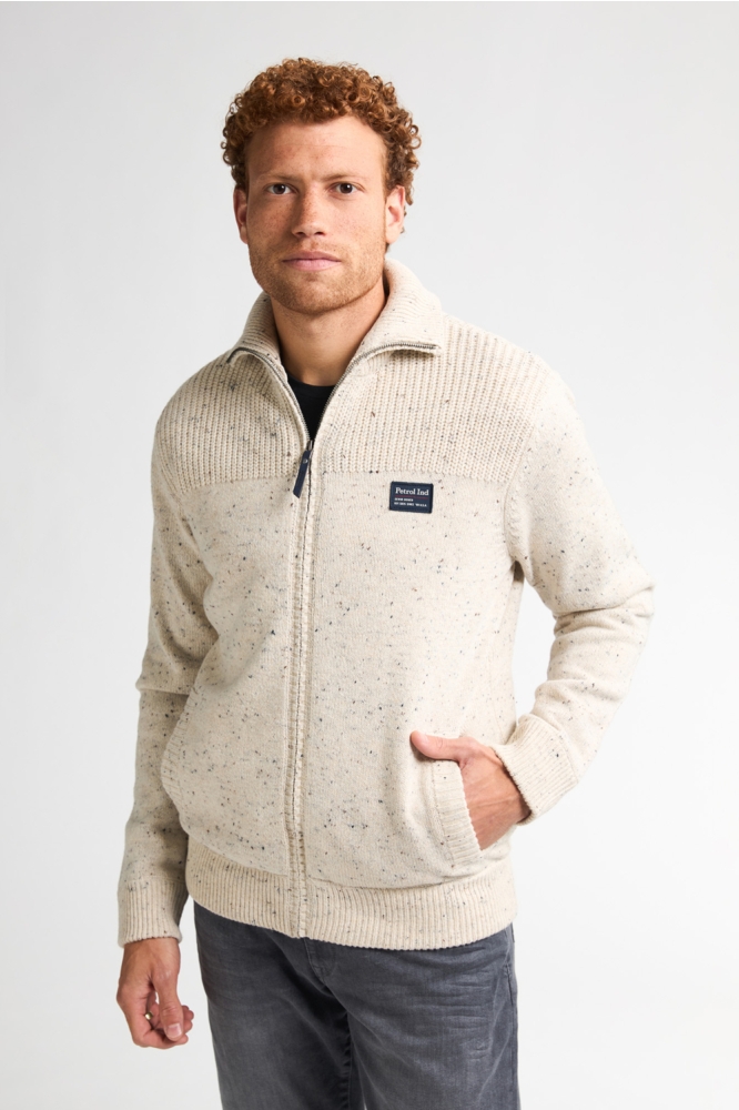 Petrol Industries beige heren vest | Model vooraanzicht