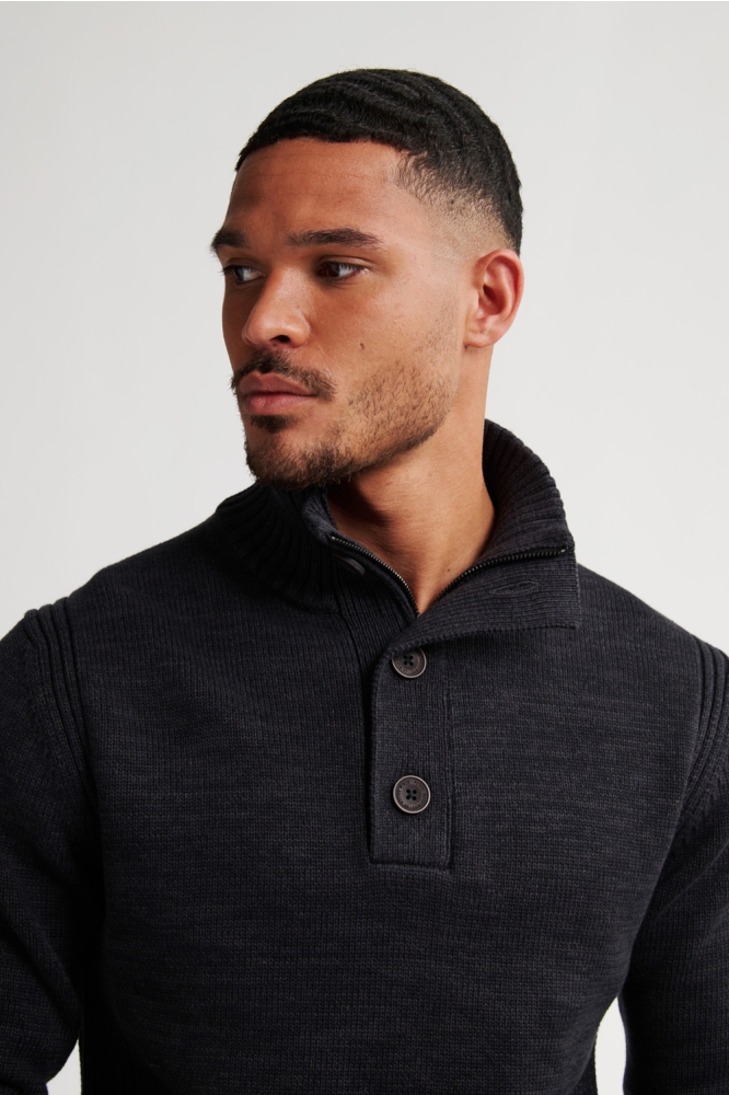 Petrol Industries zwarte heren trui | Close up