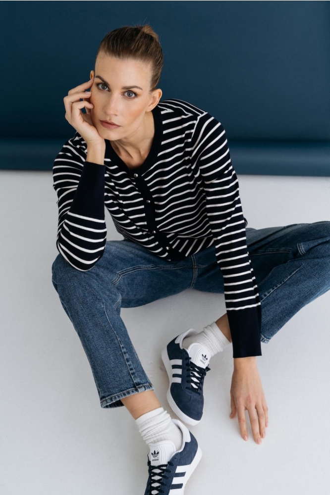 Maicazz blauwe dames vest | Model