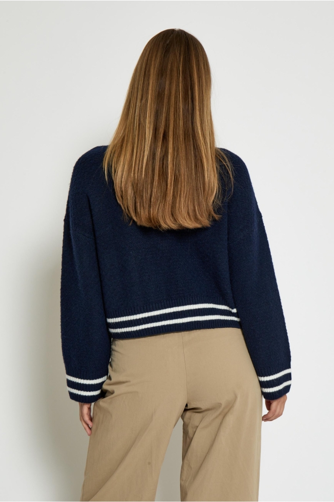 Peppercorn blauwe dames vest | Model achteraanzicht