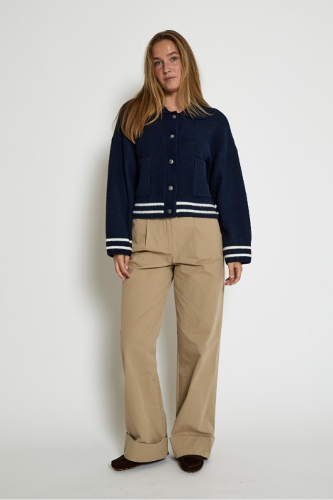 Peppercorn blauwe dames vest | Model